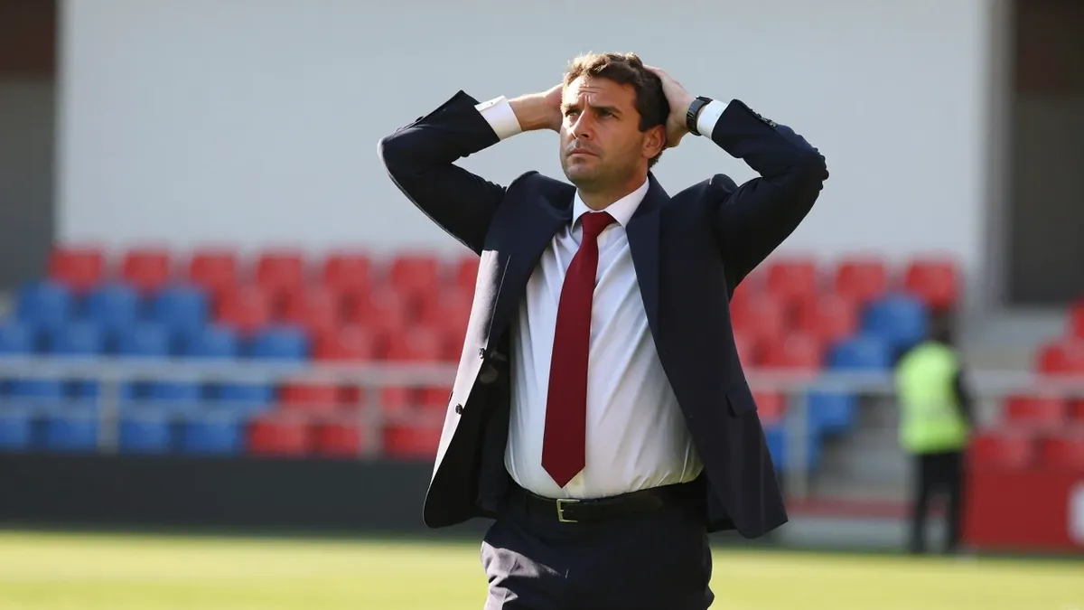 Steve Parish has called on Crystal Palace fans to give former boss Oliver Glasner a warm welcome on his return to...