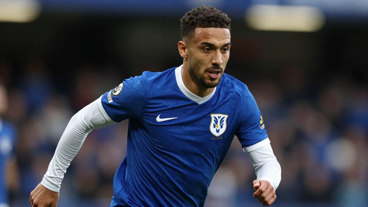 Crystal Palace in talks with Everton for McNeil-Johnson swap deal