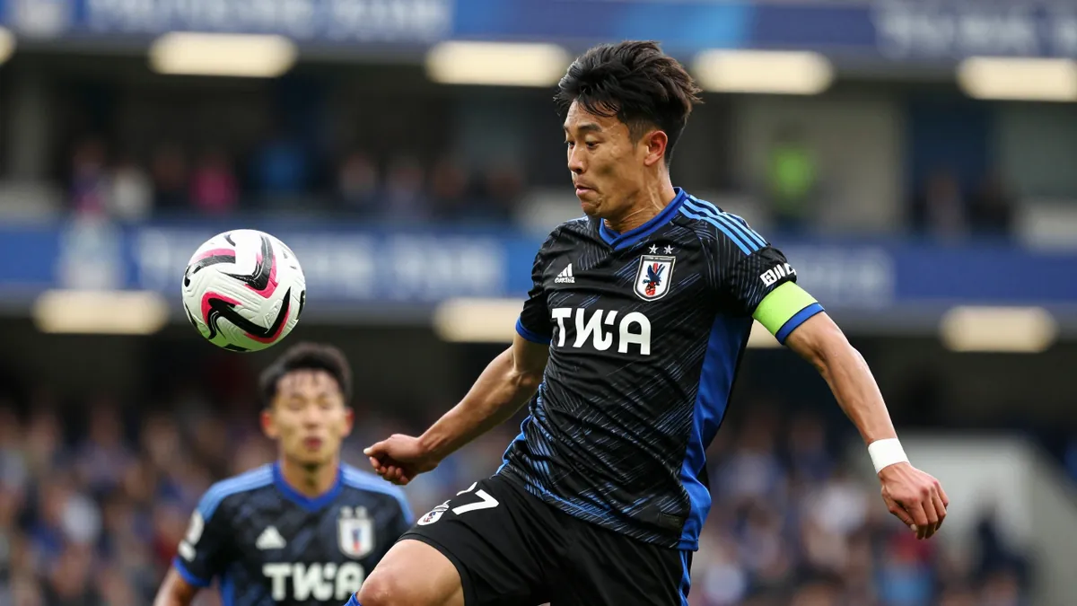 Crystal Palace Hold Talks with Tomiyasu for Permanent Contract